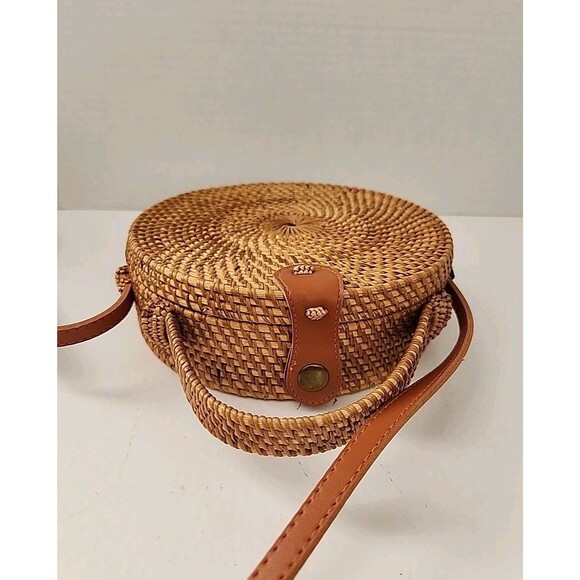 Round Woven Basket Crossbody Lined Hinged Purse Snap Closure - Picture 1 of 6